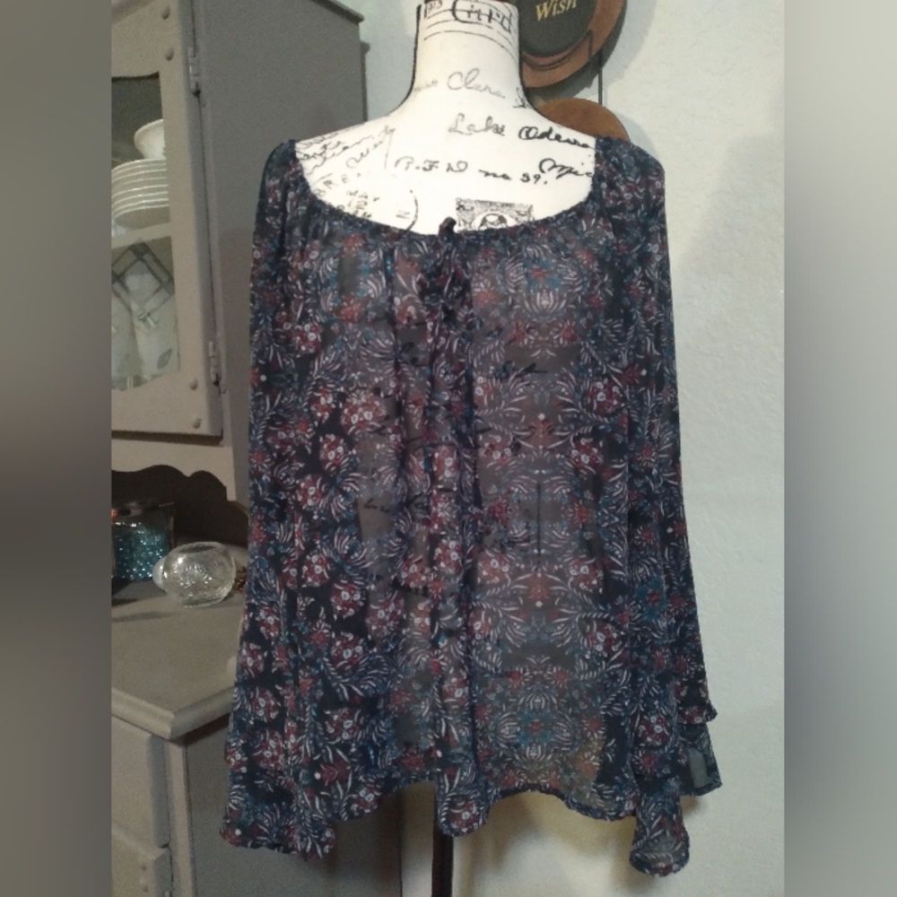 Women's blouse size XL